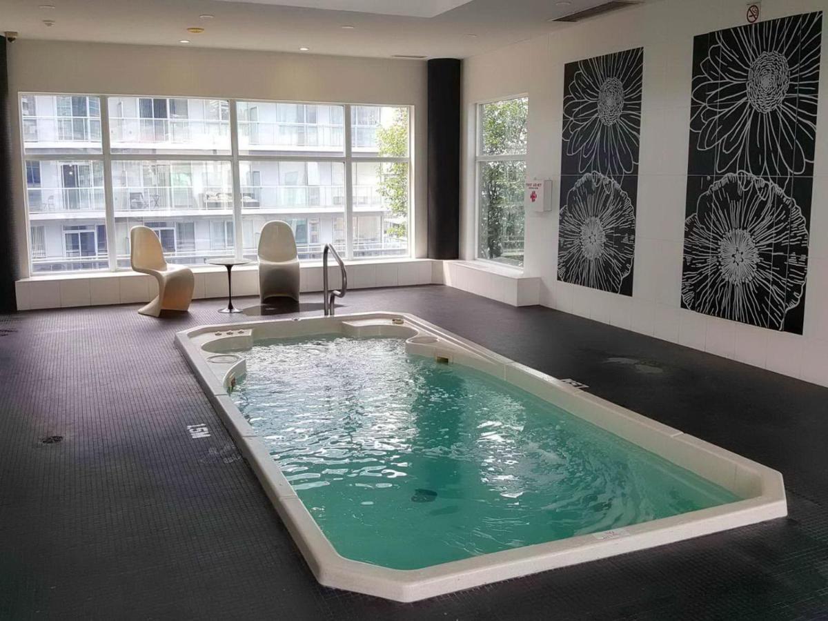شقة Blue Jays Aparment تورونتو المظهر الخارجي الصورة